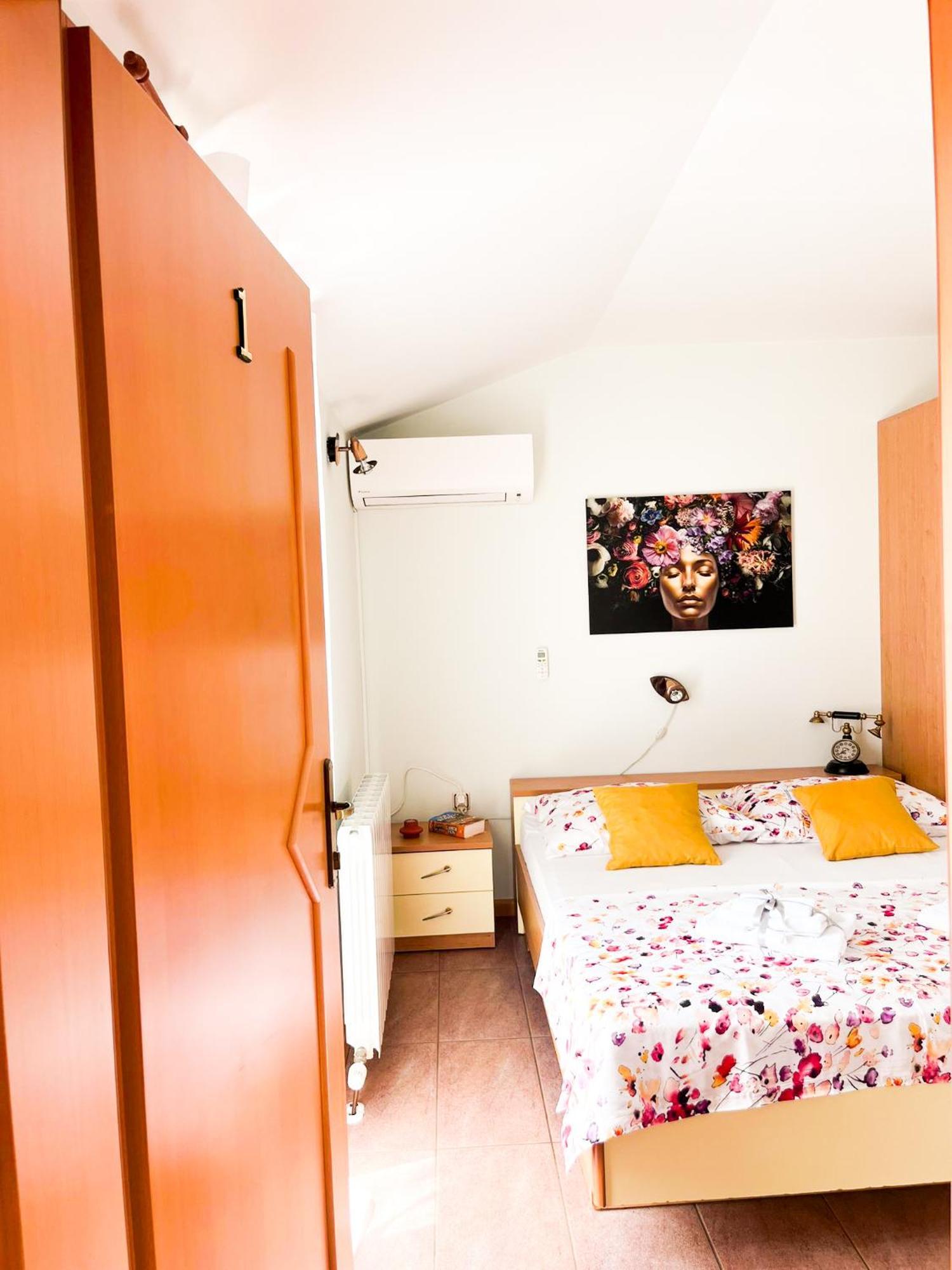 Apartamento Marvil Cozy With Private Terrace And Free Parking *