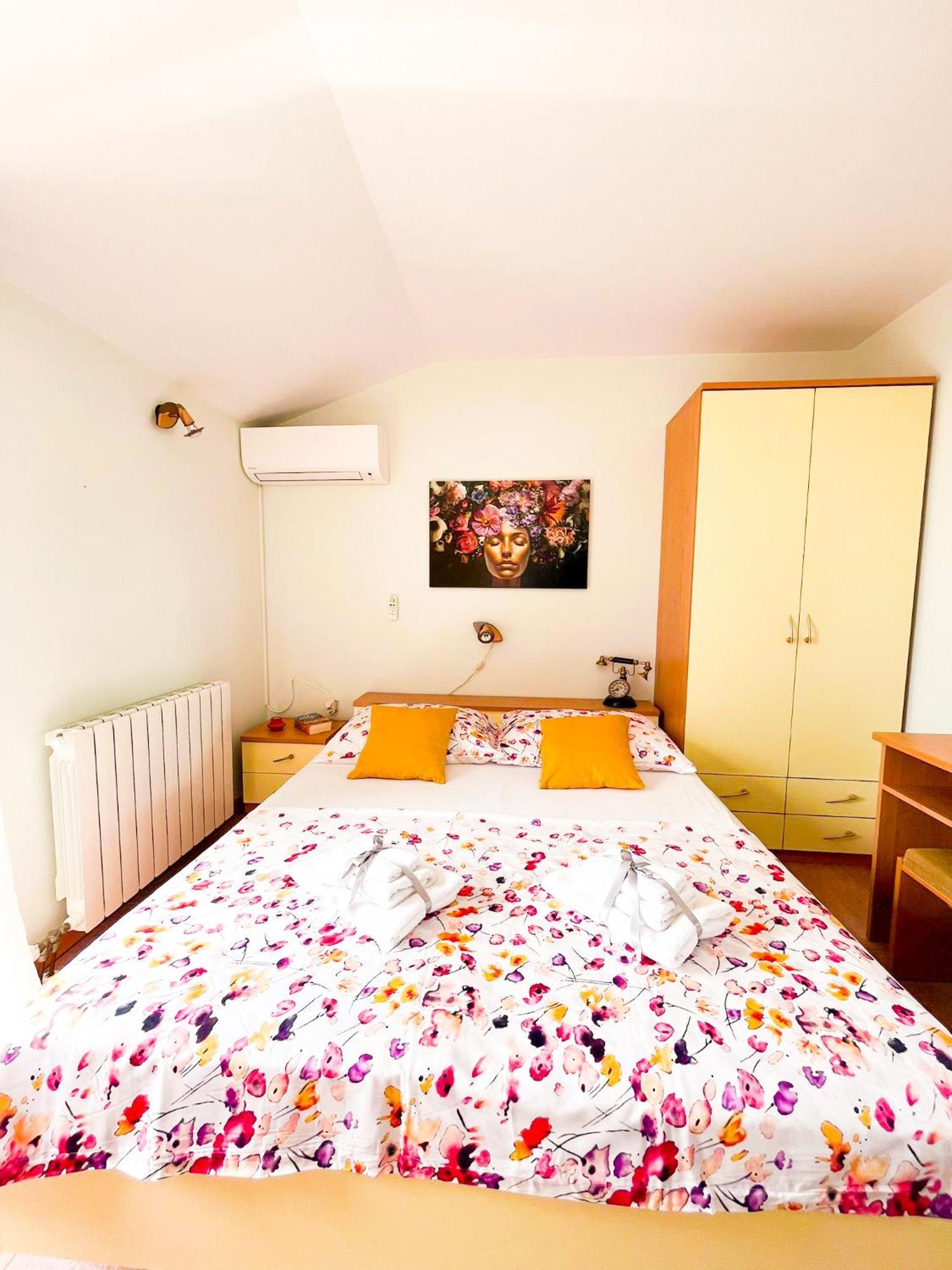 Marvil Cozy With Private Terrace And Free Parking Krk Town